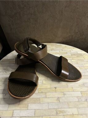 Miu Miu leather ankle strap flat sandals size 39